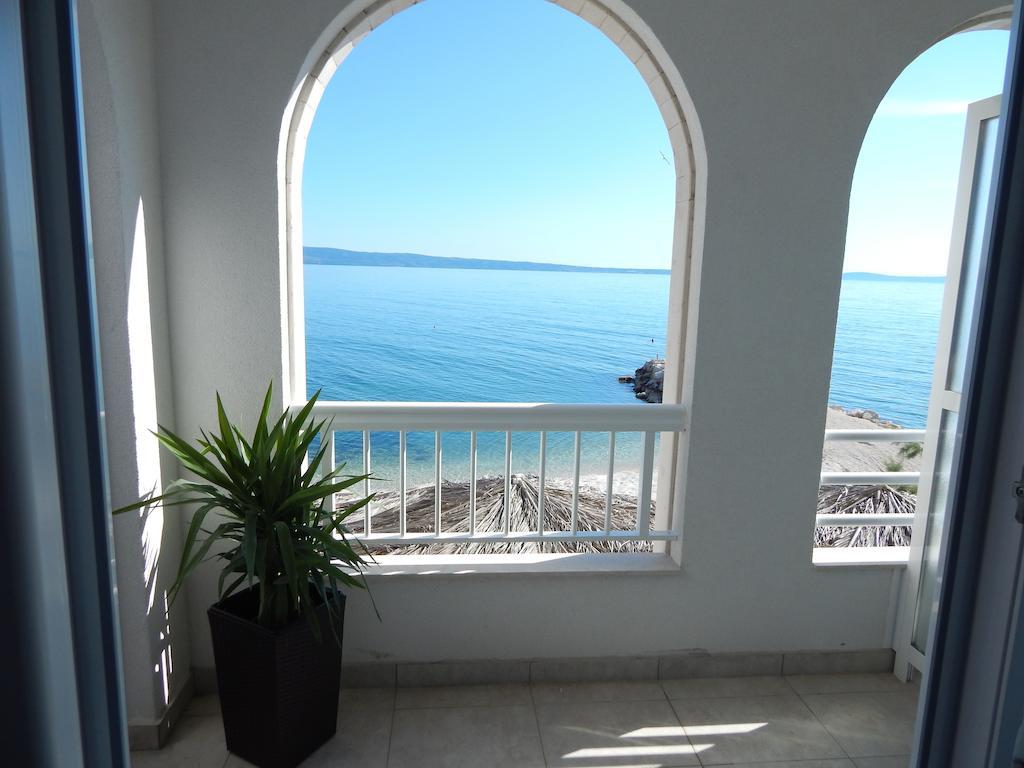 Sea Star Apartments Podstrana Bagian luar foto
