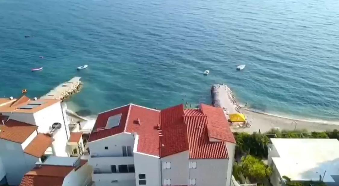 Sea Star Apartments Podstrana Bagian luar foto